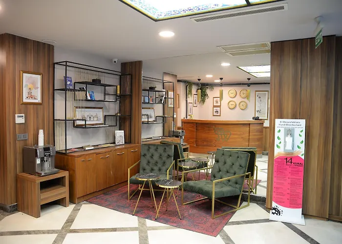 Ferman Sisli מלון 4*