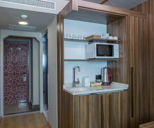 מלון Ferman Sisli 4*